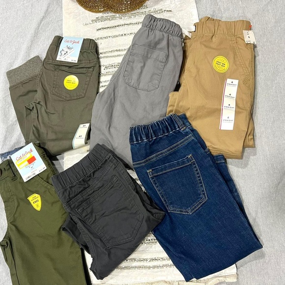 Bundle of boys 4T pants - Picture 1 of 2